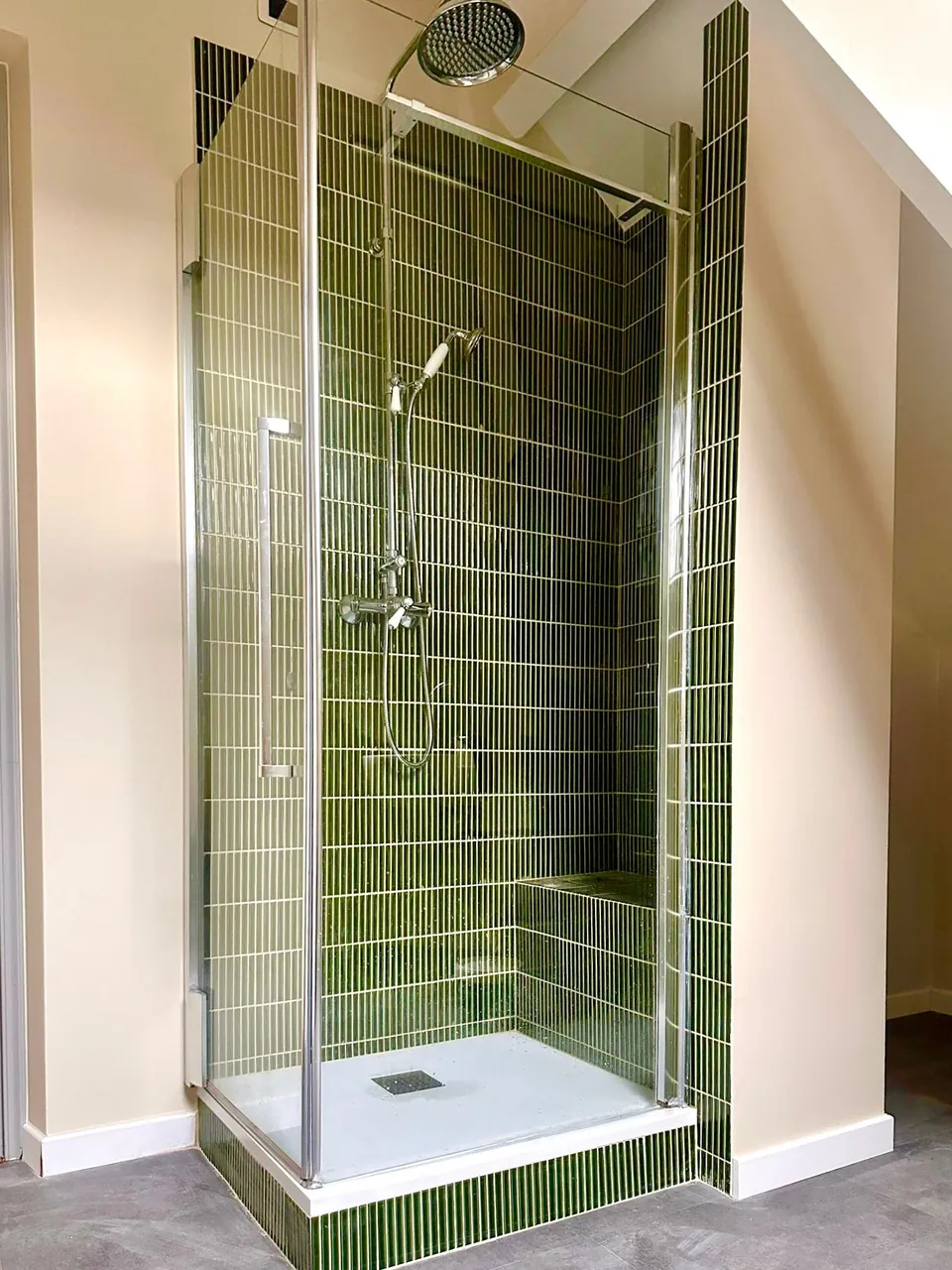 Rénovation d'une salle de bain d'enfant à Annecy, après travaux